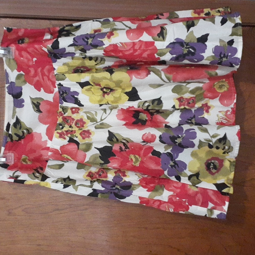 Apt.9 floral Skirt